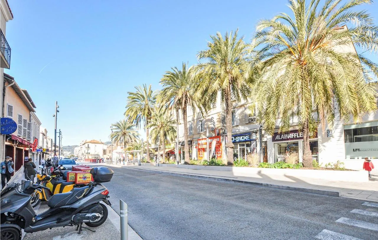 2 Bedroom Amazing Apartment In Cannes 0*,