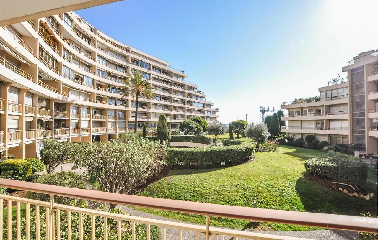 Contatos de 2 Bedroom Amazing Apartment In Cannes